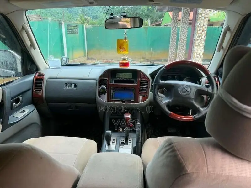 Mitsubishi Pajero 2007