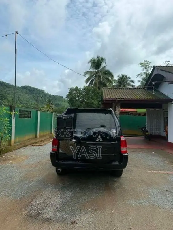 Mitsubishi Pajero 2007
