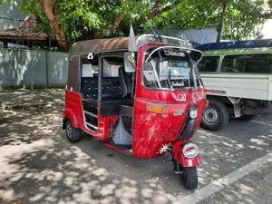 Bajaj RE 2006