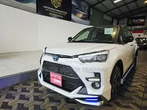 Toyota Raize BSM 4Way ApplePlay 2025