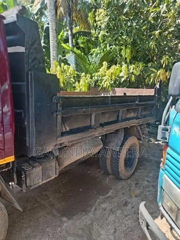 Mitsubishi Canter 1985