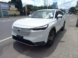 Honda Vezel Z Pearl White 2023