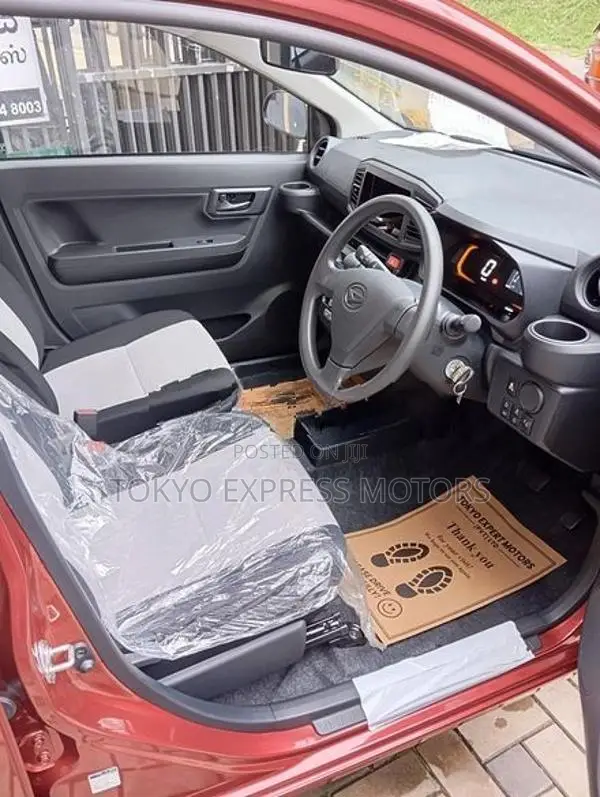 Daihatsu Mira L E:S 2026