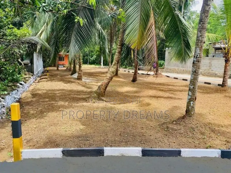 Land for Sale in Habarakada