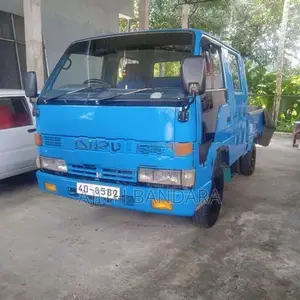 Isuzu Elf 1980
