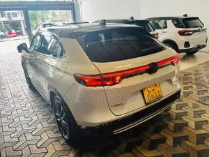 Honda Vezel Z Play Package 2023