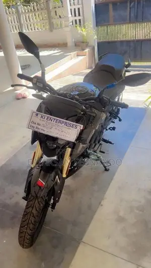 Bajaj Pulsar N160 Premium 2026