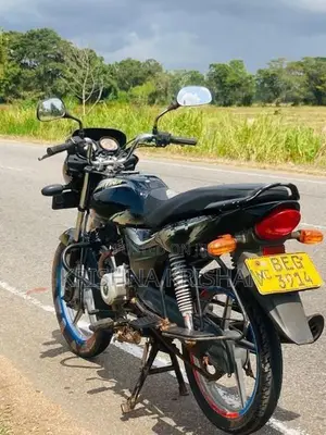 Bajaj Platina 100 2016