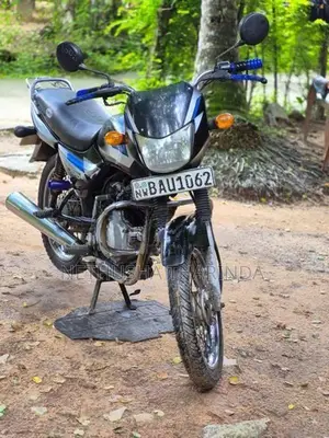 Bajaj CT100 2013