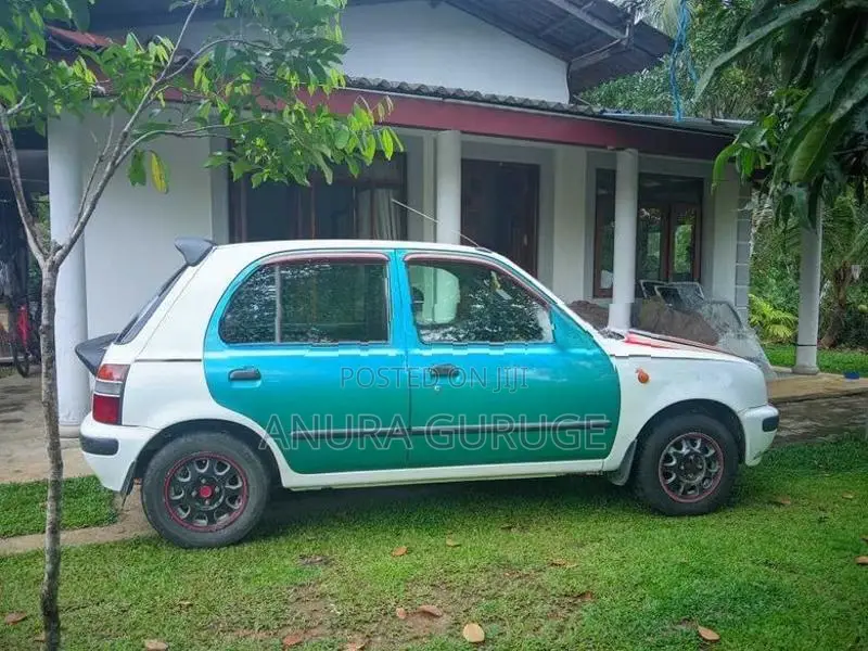 Nissan March 1995