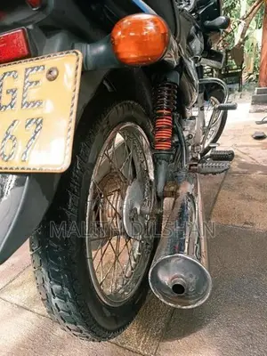 Bajaj CT100 2018