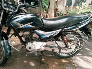 Bajaj CT100 2018