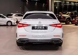 Mercedes Benz C200 AMG Premium Plus 2024
