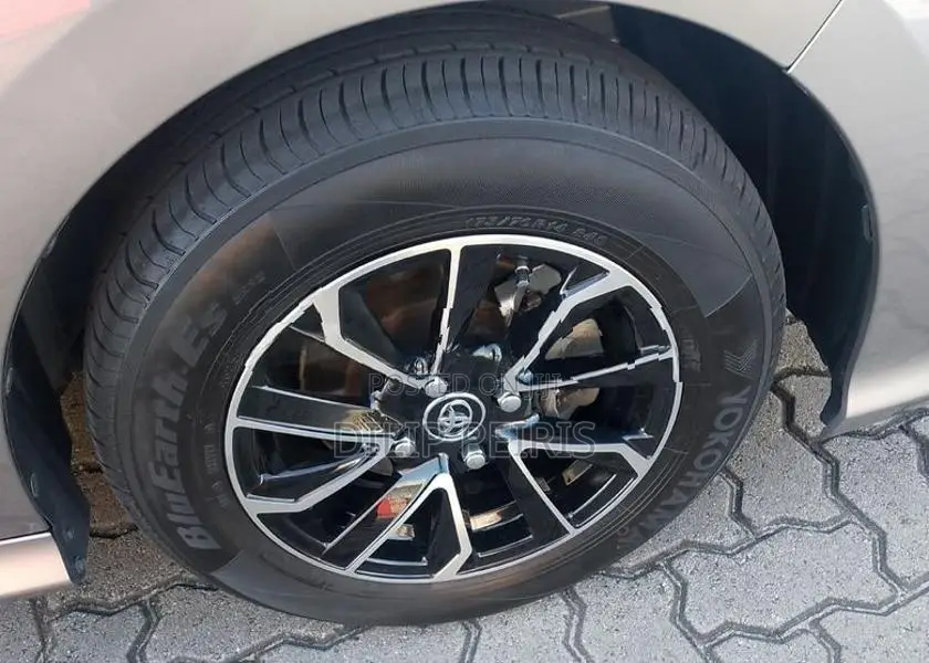 Toyota Yaris X Limited Fog Alloy 2024