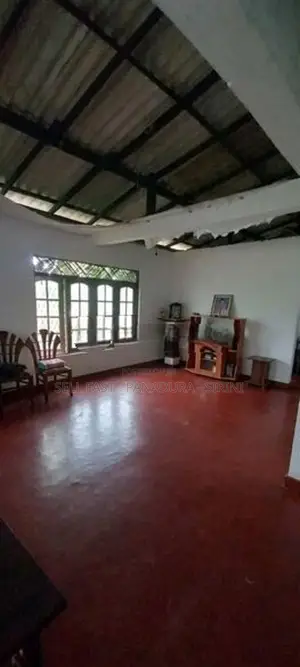 House With 14 P Land In Panadura - Thanthirimulla