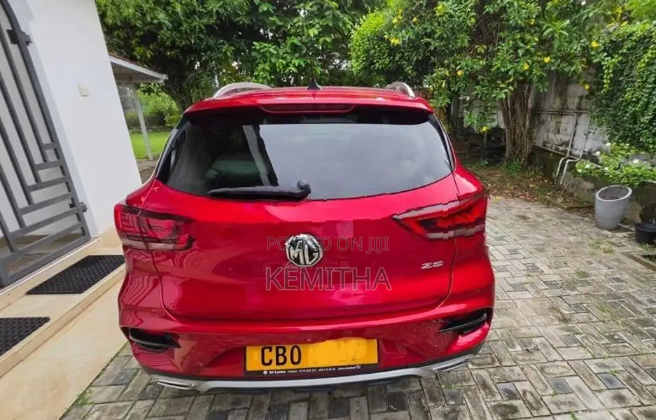 MG ZS 2025