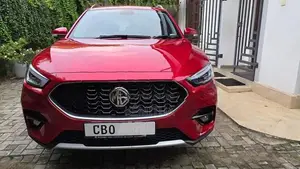 MG ZS 2025