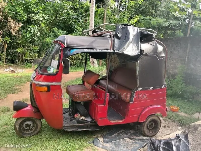Bajaj RE 2008
