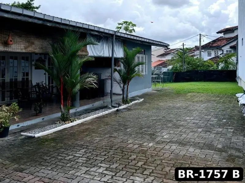 House with Land for Sale in Mirihana, Nugegoda