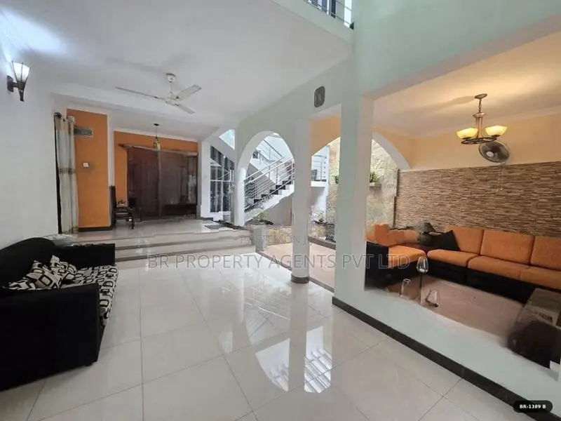 Three Story House For Sale In Koswatta, Battaramulla