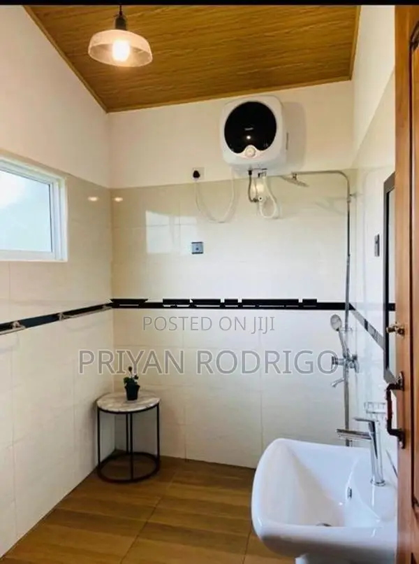 Hatton Watawala 12 Acers Tea Estate with a Villa for Sale