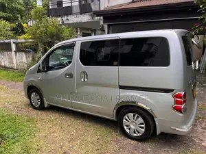Nissan NV200 2010 Van (Used)