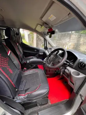 Nissan NV200 2010 Van (Used)