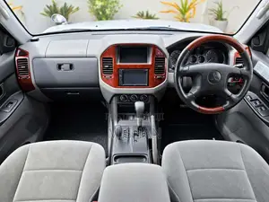 Mitsubishi MONTERO PAJERO EXCEED V75W 2000 SUV (Used)