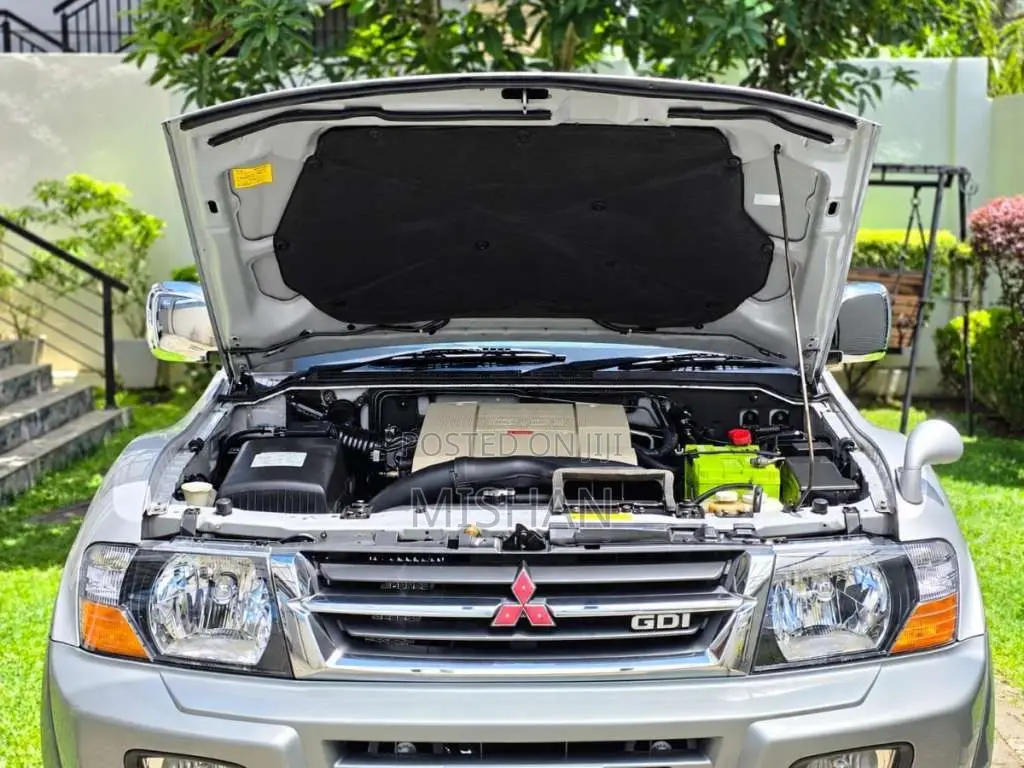 Mitsubishi MONTERO PAJERO EXCEED V75W 2000 SUV (Used)
