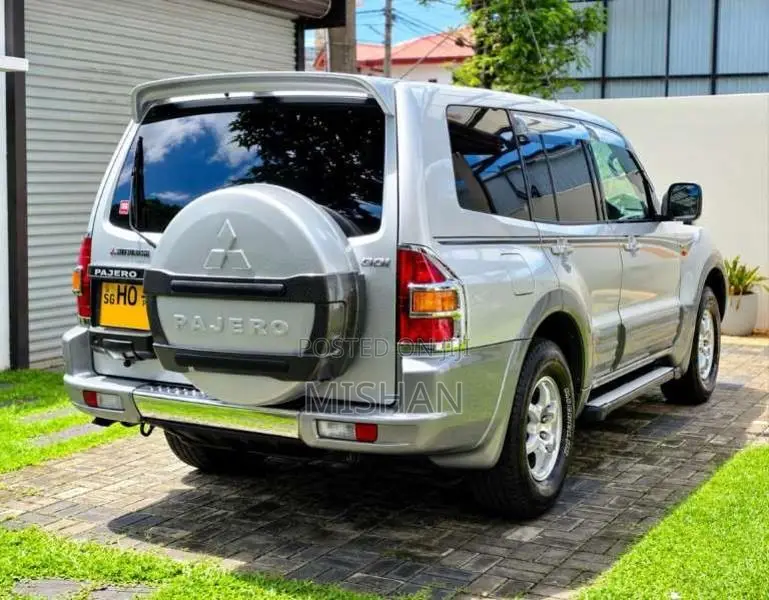 Mitsubishi MONTERO PAJERO EXCEED V75W 2000 SUV (Used)