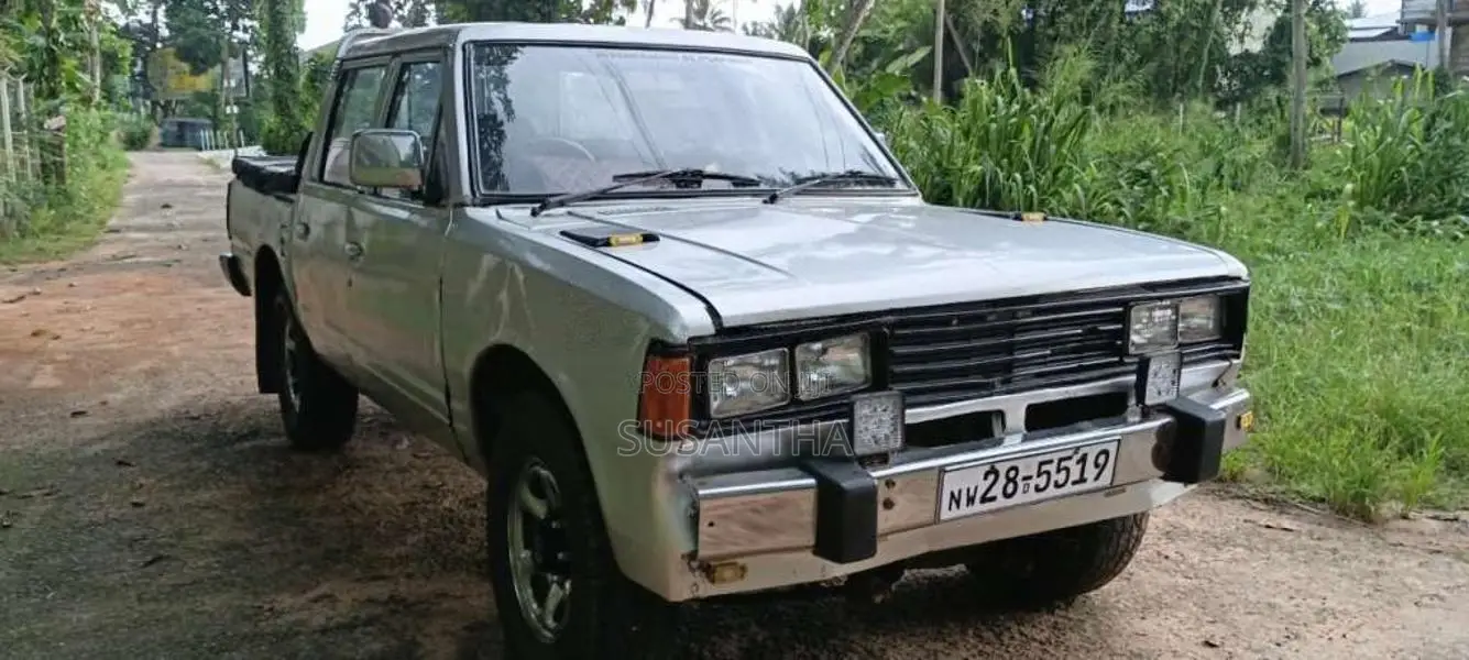 Nissan Double Cab 1984 Pickup (Used)
