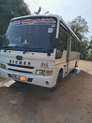 Eicher Skyline 2016 Bus (Used)