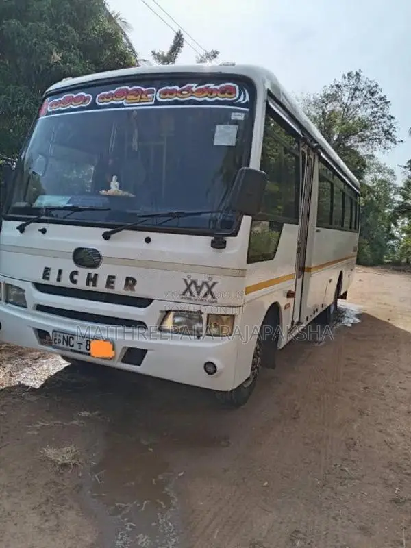 Eicher Skyline 2016 Bus (Used)