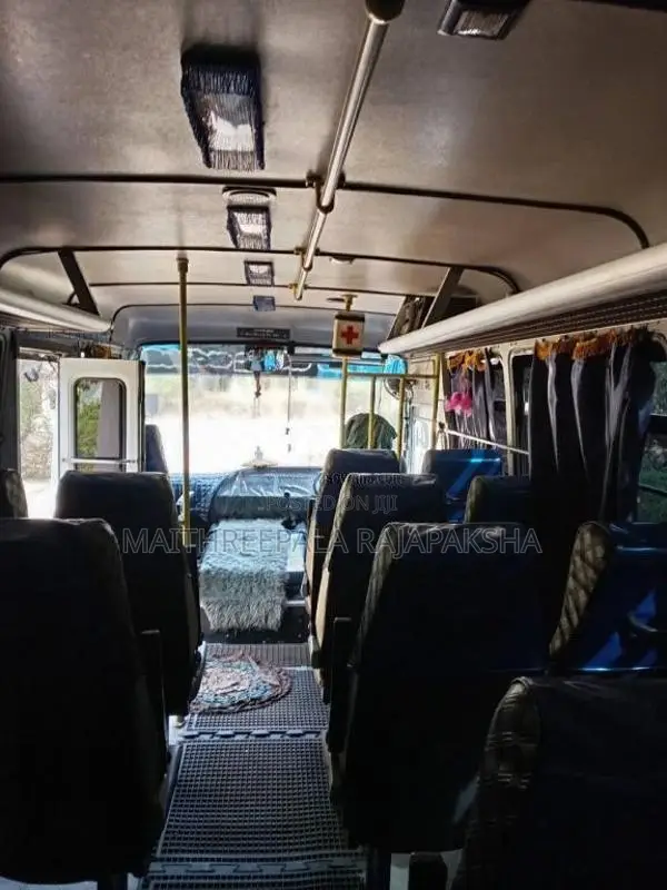 Eicher Skyline 2016 Bus (Used)