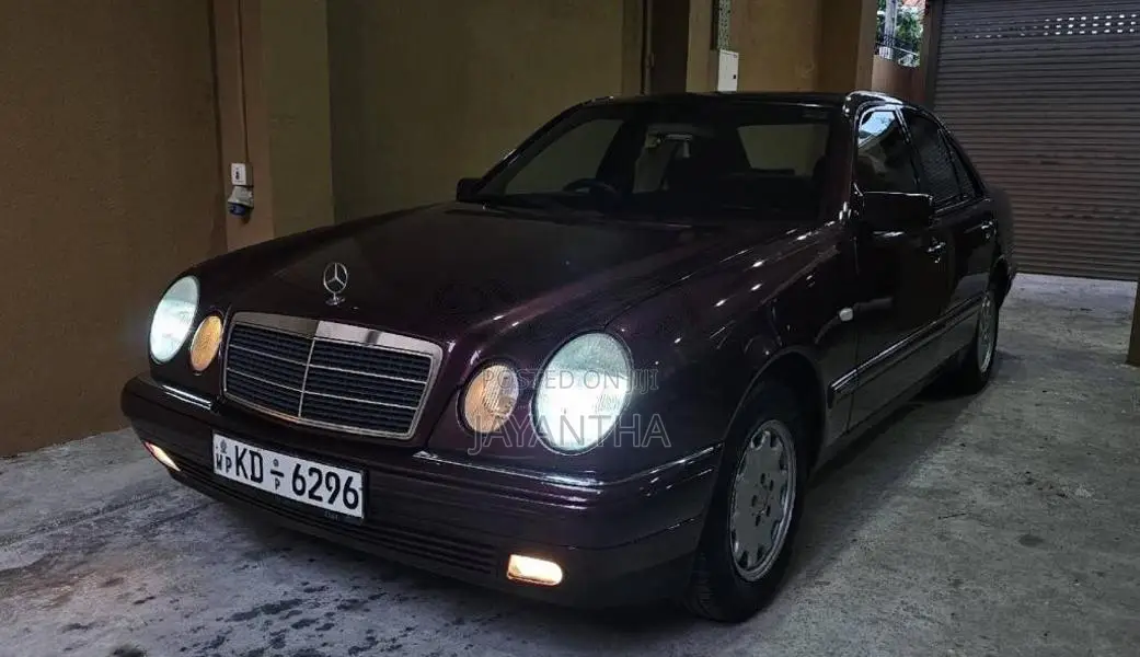 Mercedes-Benz E200 W210 1996 Car (Used)