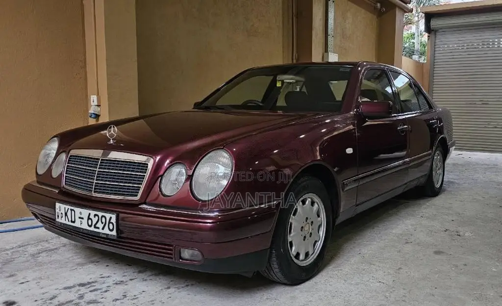 Mercedes-Benz E200 W210 1996 Car (Used)