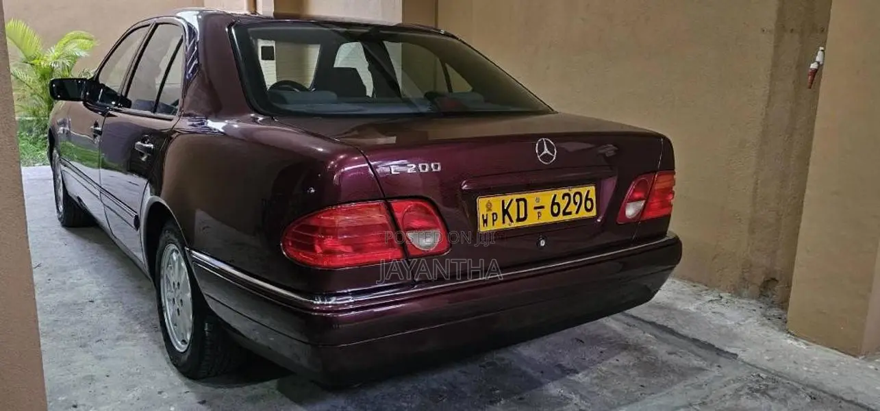 Mercedes-Benz E200 W210 1996 Car (Used)