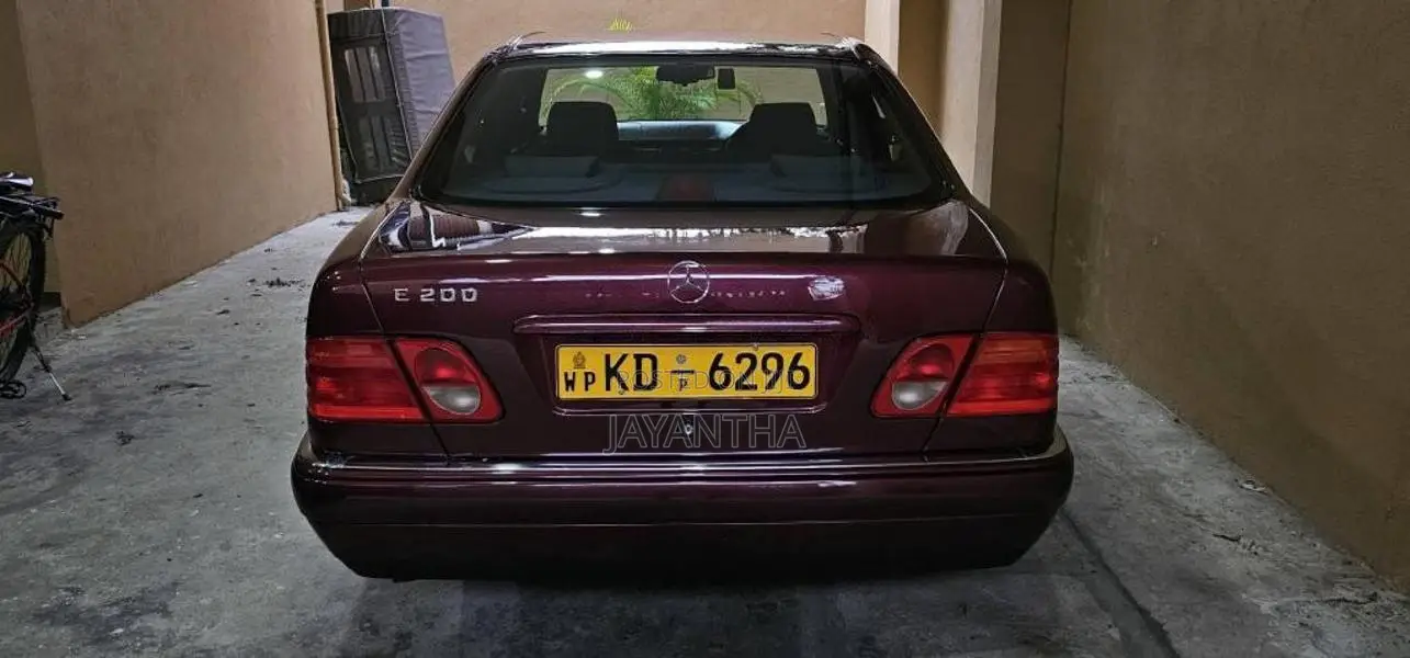 Mercedes-Benz E200 W210 1996 Car (Used)