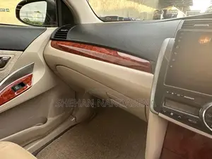 Toyota Premio 2014 Car (Used)