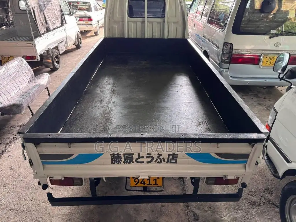 Mazda Brawny 1999 Lorry (Used)