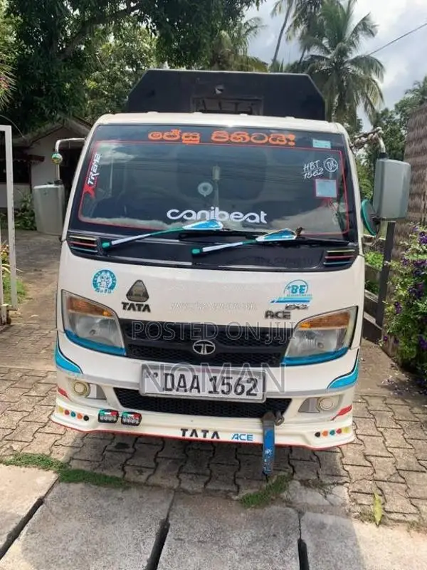 Tata Dimo Batta 2015 Lorry (Used)