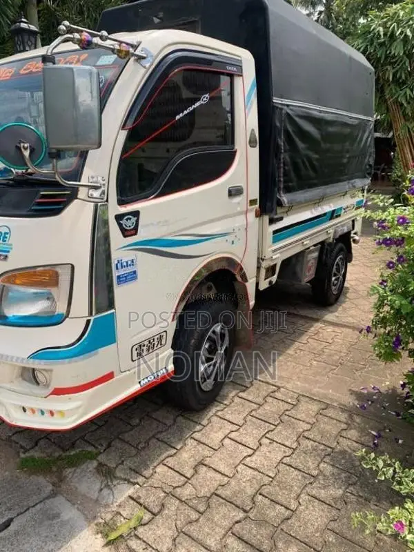 Tata Dimo Batta 2015 Lorry (Used)
