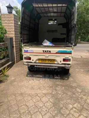 Tata Dimo Batta 2015 Lorry (Used)