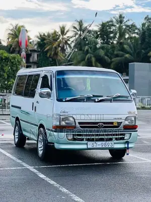 Toyota Dolphin 1990 Van (Used)