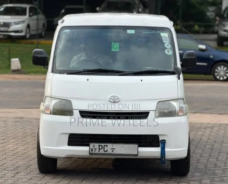 Toyota TownAce 2008 Van (Used)