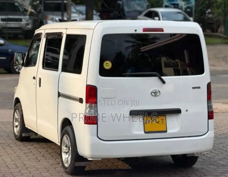 Toyota TownAce 2008 Van (Used)