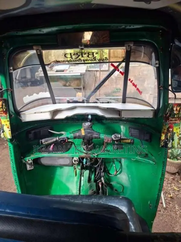 Bajaj RE 2 Stroke 2006 Three Wheel (Used)