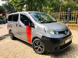 Nissan Nv200 Nissan 2014 Van (Used)