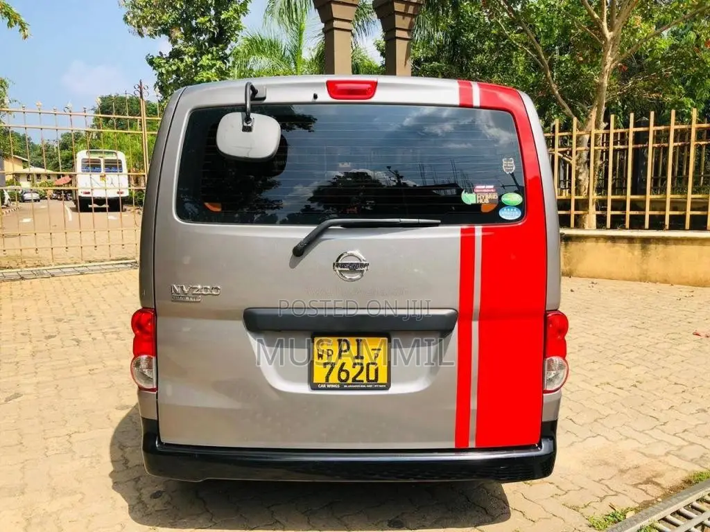 Nissan Nv200 Nissan 2014 Van (Used)