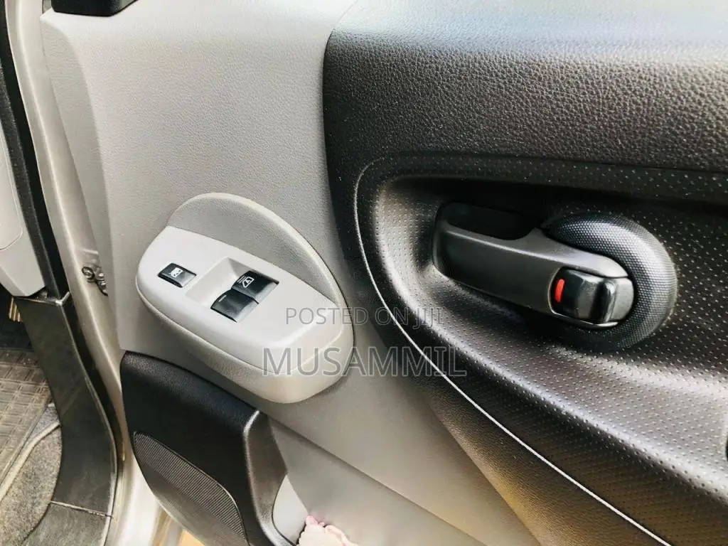 Nissan Nv200 Nissan 2014 Van (Used)